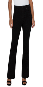 32'' Inseam Mid rise 9-1/4" Front rise; 19-5/8" Leg opening Sleek and sophisticated look 5-pocket styling details Set-in waistband with belt loops Zip-fly with single logo button closure 65.8%BCI COTTON 20.6%REPRECE POLY Color: black rinse